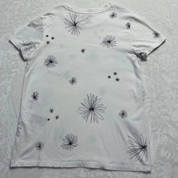LEVIS Womens Floral Cloud Dancer Perfect Crewneck Tshirt Size Small - Picture 3 of 13